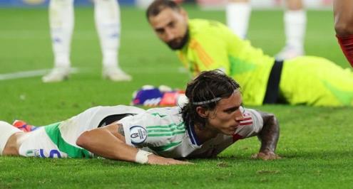 أرقام يورو 2024.. كالافيوري يدخل التاريخ من الباب العكسي